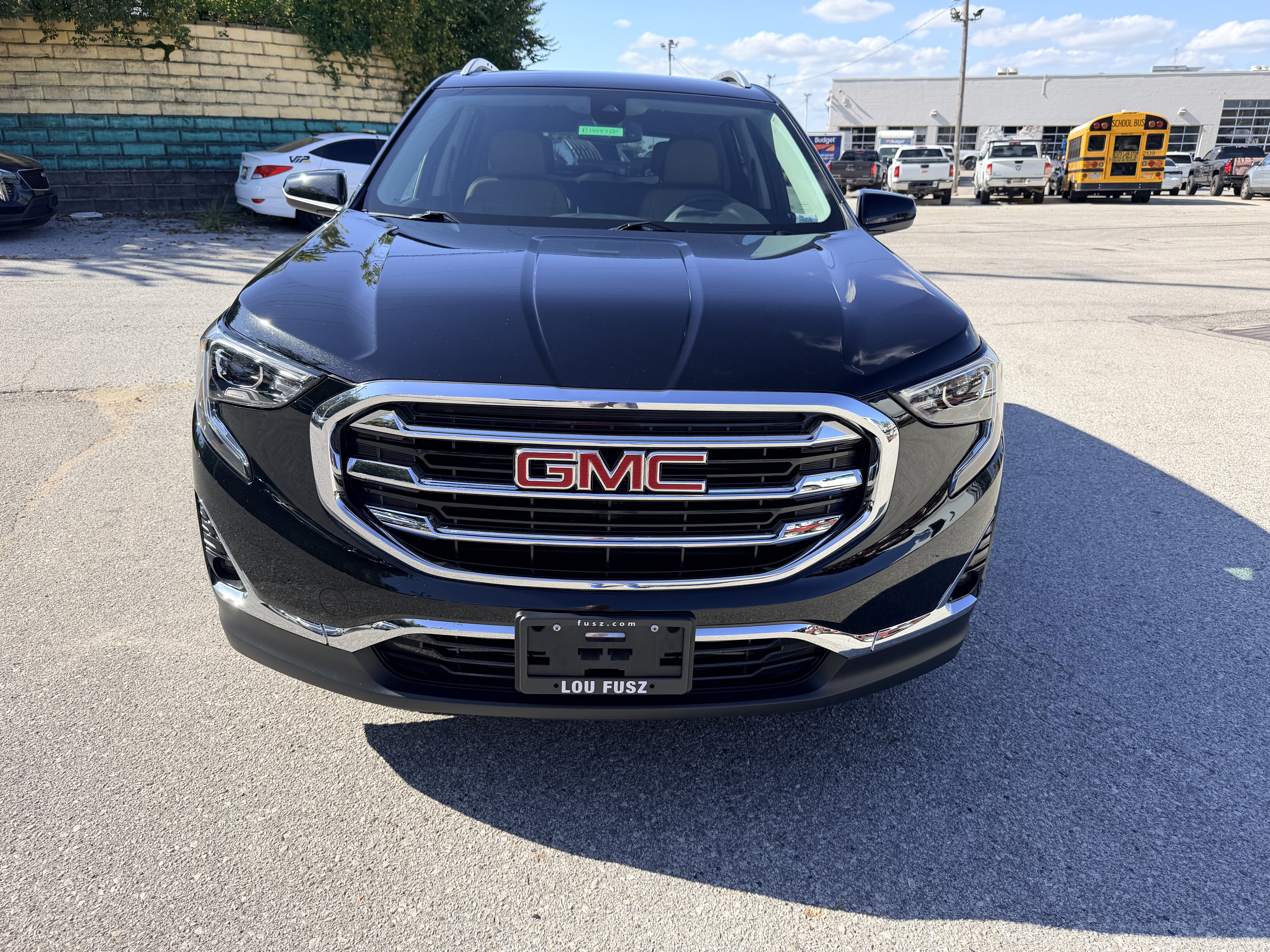 Used 2020 GMC Terrain SLT w/ Preferred Package FWD image 2