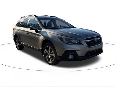 Used 2019 Subaru Outback 2.5i Limited w/ Popular Package #2 image 1