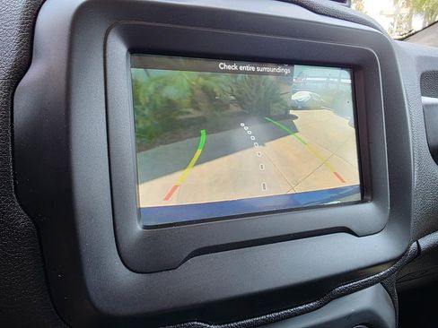 Used 2018 Jeep Renegade Sport w/ Power & Air Group image 35