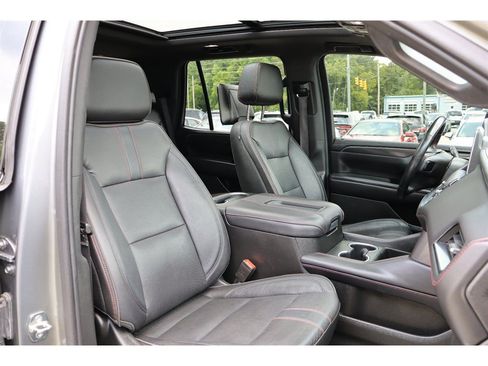 Used 2021 Chevrolet Tahoe RST w/ Luxury Package AWD/4WD image 31