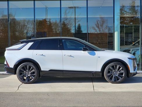 New 2026 Cadillac Lyriq Signature Sport w/ Nappa Leather Package image 6