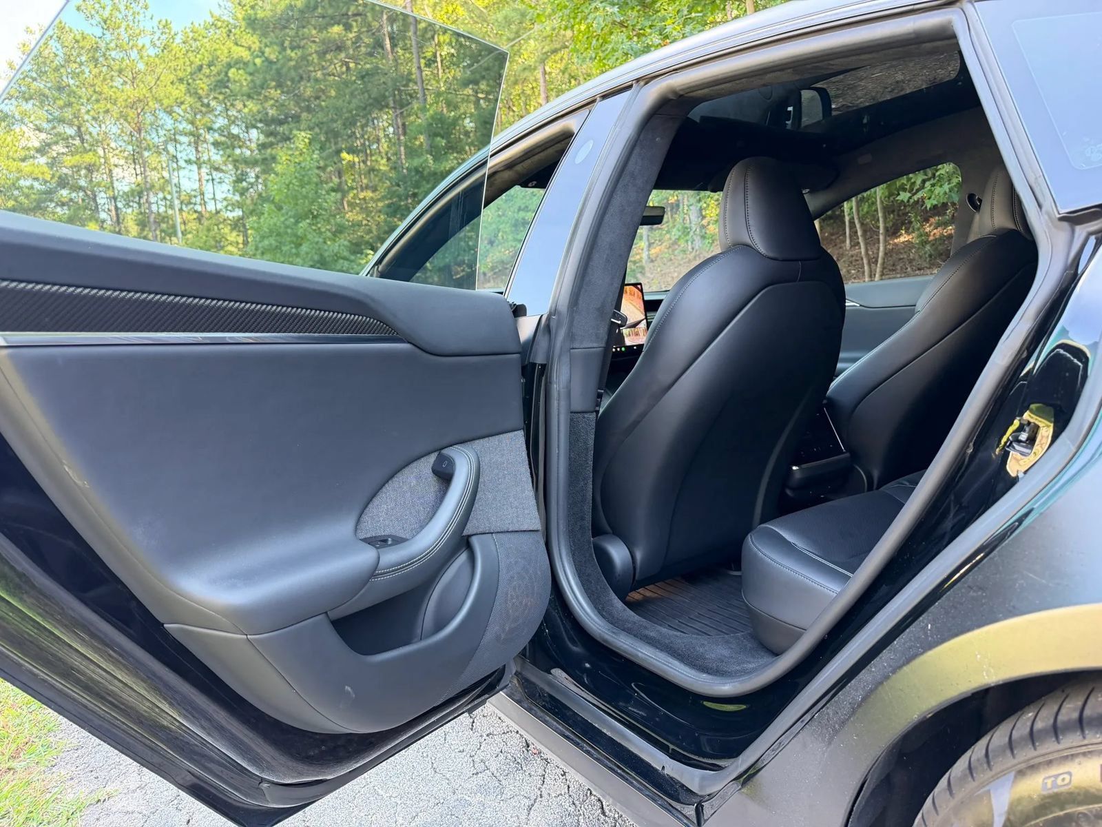 Used 2022 Tesla Model S Plaid AWD/4WD image 22