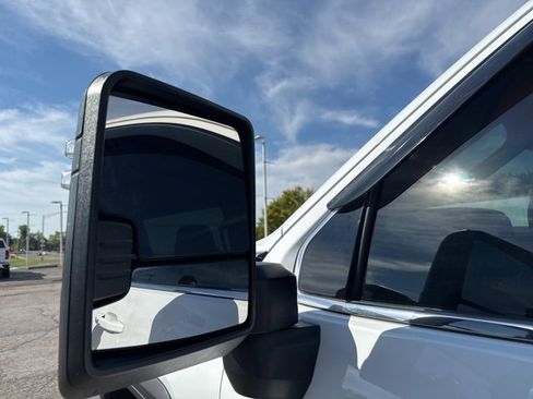 Used 2024 GMC Sierra 2500 SLE image 34