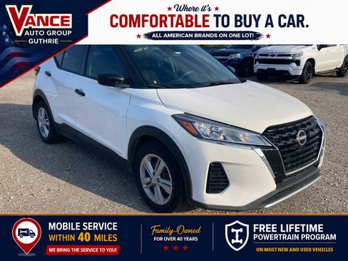 Used 2022 Nissan Kicks S FWD image 9