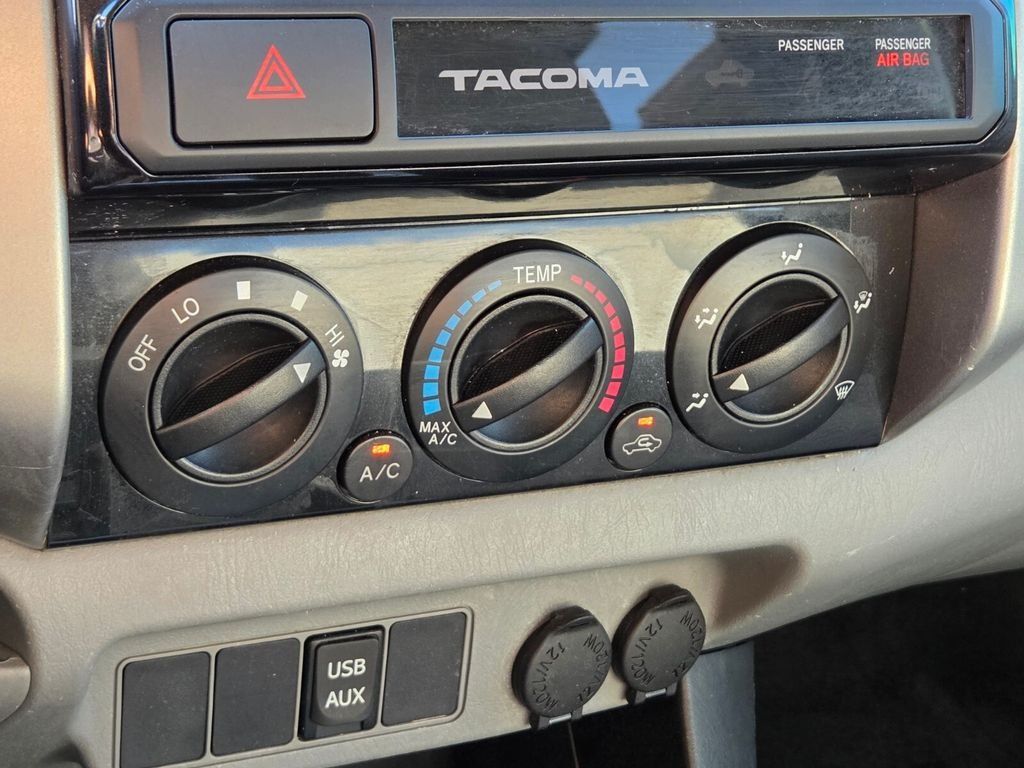 Used 2015 Toyota Tacoma PreRunner w/ TRD Off-Road Package RWD image 29