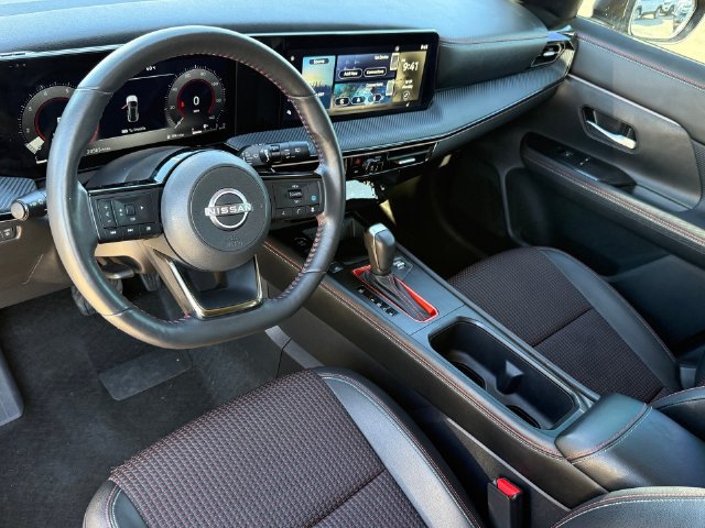 Used 2025 Nissan Kicks SR w/ SR Premium Package AWD/4WD image 11