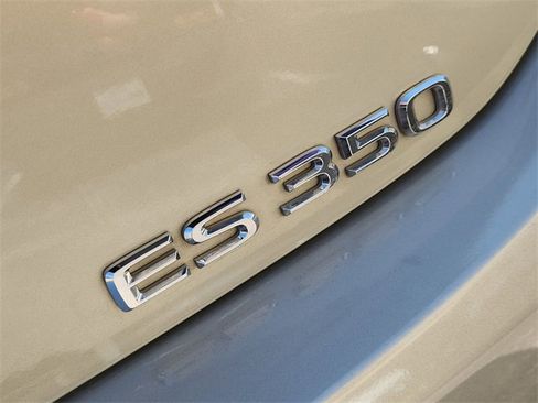 Used 2020 Lexus ES 350 w/ Premium Package image 32