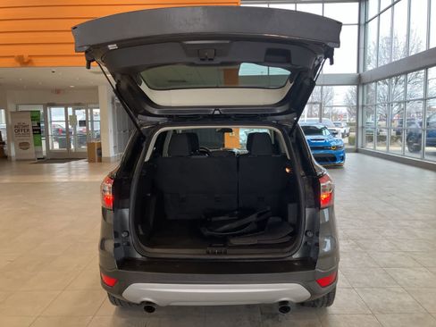 Used 2018 Ford Escape SE w/ SE Sync 3 Package image 26