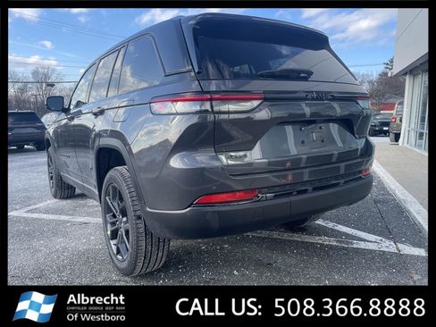 New 2025 Jeep Grand Cherokee Limited image 3