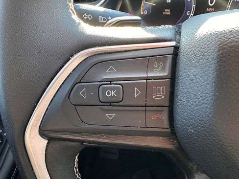 Used 2024 Jeep Grand Cherokee Altitude image 19