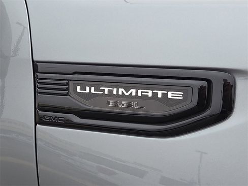 Used 2025 GMC Sierra 1500 Denali Ultimate image 11