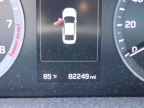Used 2015 Hyundai Sonata Limited w/ Option Group 06 FWD image 11