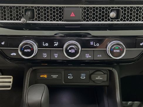 Used 2025 Honda Civic Sport image 26