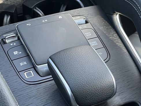 Used 2025 Mercedes-Benz GLE 350 4MATIC image 16