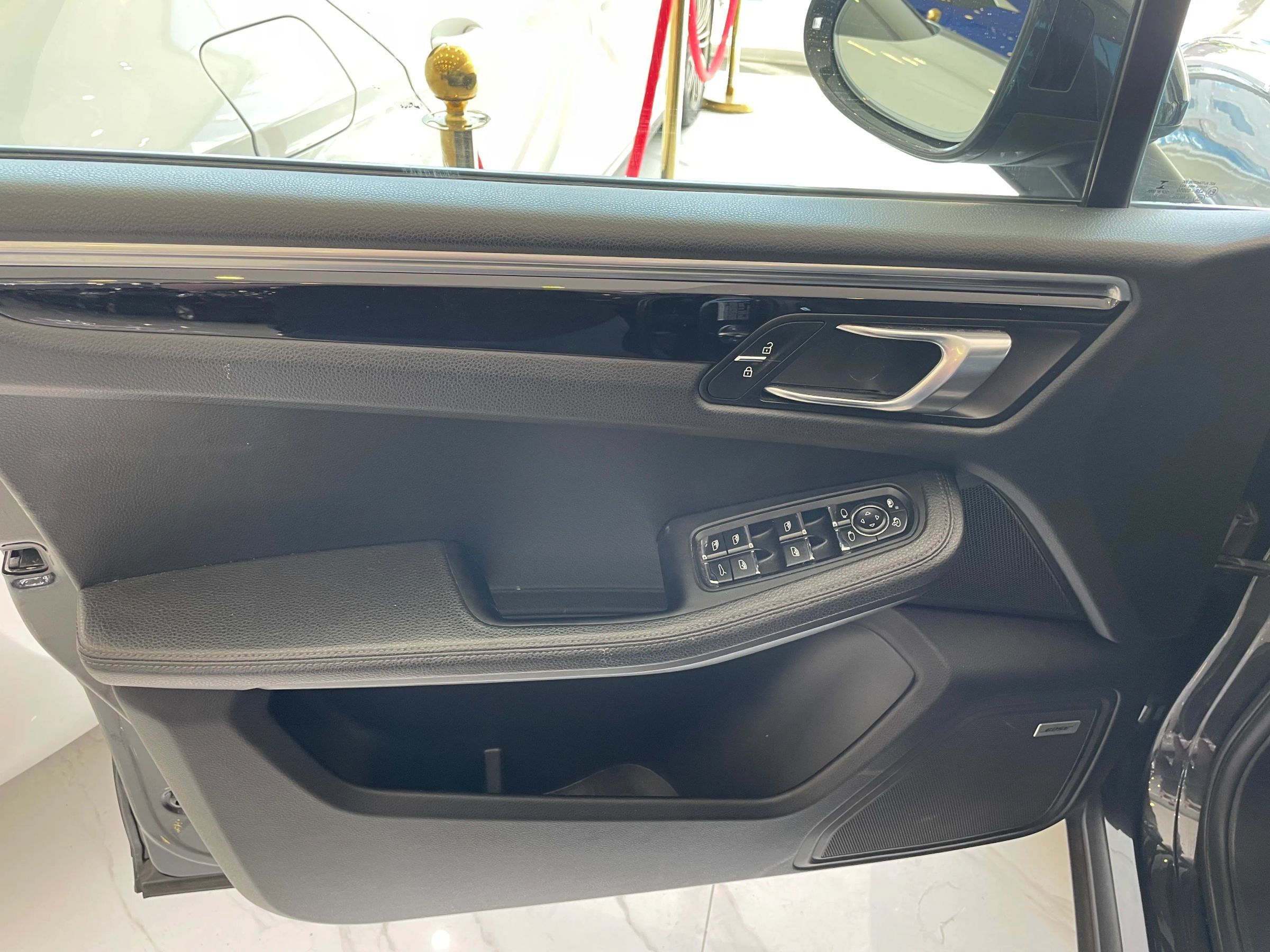 Used 2021 Porsche Macan AWD/4WD image 8