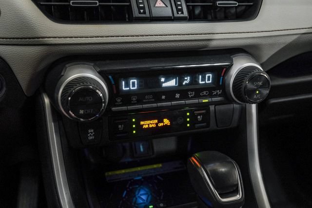 Used 2020 Toyota RAV4 Limited AWD/4WD image 26