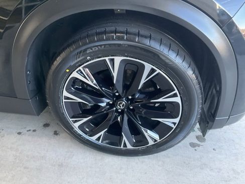 Used 2024 MAZDA CX-90 Plug-In Hybrid w/ Premium Plus image 30