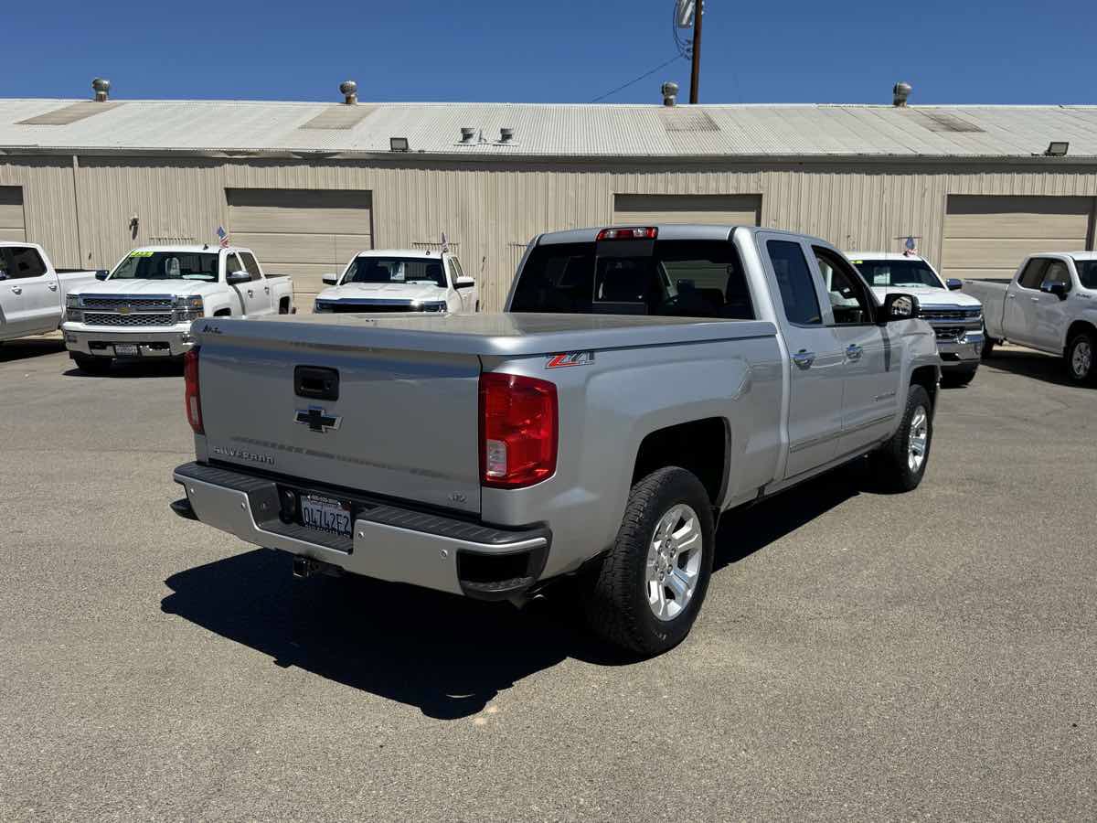 Used 2017 Chevrolet Silverado 1500 LTZ Z71 w/ LTZ Plus Package AWD/4WD image 10