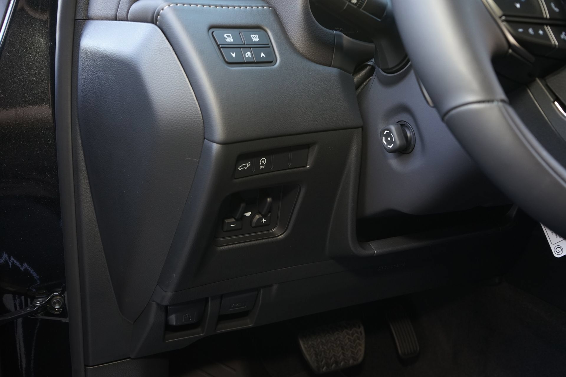 Used 2026 Lexus LX 600 4WD w/ Luxury Package image 32