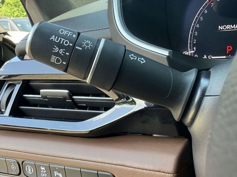 Used 2023 Acura MDX SH-AWD w/ Technology Package image 29