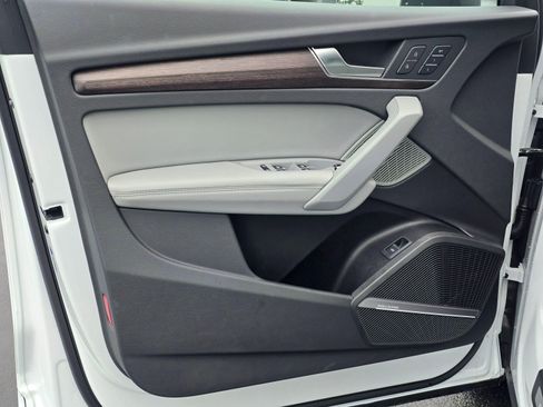Certified 2025 Audi Q5 2.0T Premium Plus w/ Premium Plus Package image 36