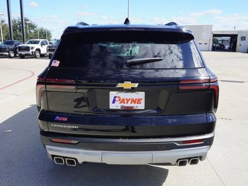 New 2026 Chevrolet Traverse LT image 8