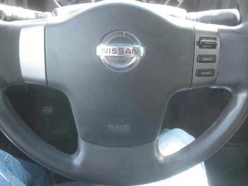 Used 2012 Nissan Titan SV AWD/4WD image 24