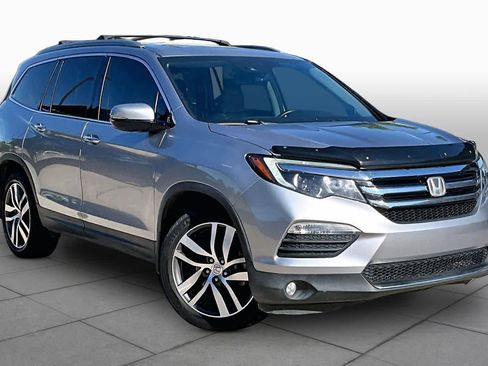 Used 2016 Honda Pilot Elite image 3