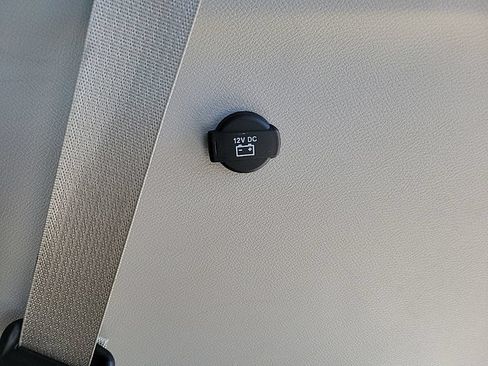 Used 2024 Chrysler Pacifica Touring-L FWD image 10