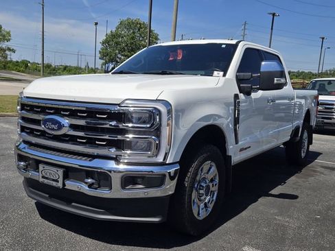 Certified 2023 Ford F250 King Ranch w/ Chrome Package AWD/4WD image 3