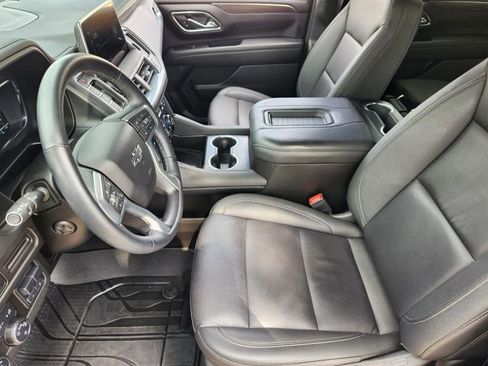 Used 2024 Chevrolet Tahoe Z71 w/ Luxury Package AWD/4WD image 13