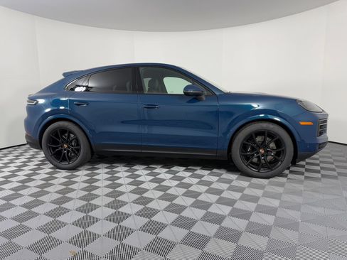 Certified 2026 Porsche Cayenne Coupe AWD/4WD image 8
