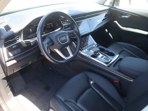 Used 2023 Audi Q7 2.0T Premium w/ Convenience Package AWD/4WD image 11