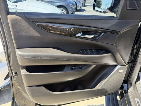 Used 2015 Cadillac Escalade ESV Platinum AWD/4WD image 15