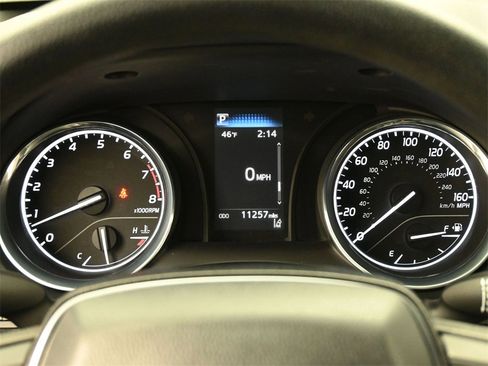 Used 2020 Toyota Camry LE image 8