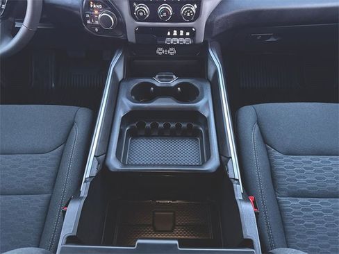 Used 2025 RAM 1500 Big Horn image 33