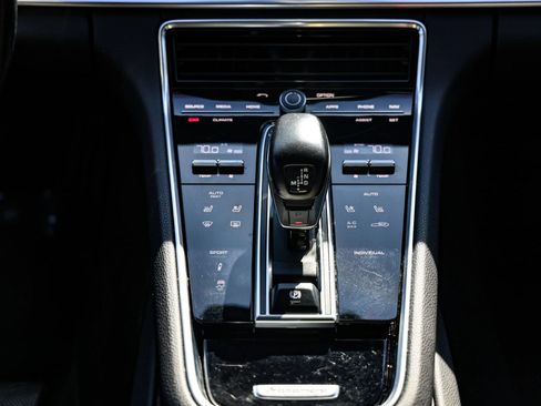 Used 2019 Porsche Panamera 4 w/ Premium Package AWD/4WD image 15