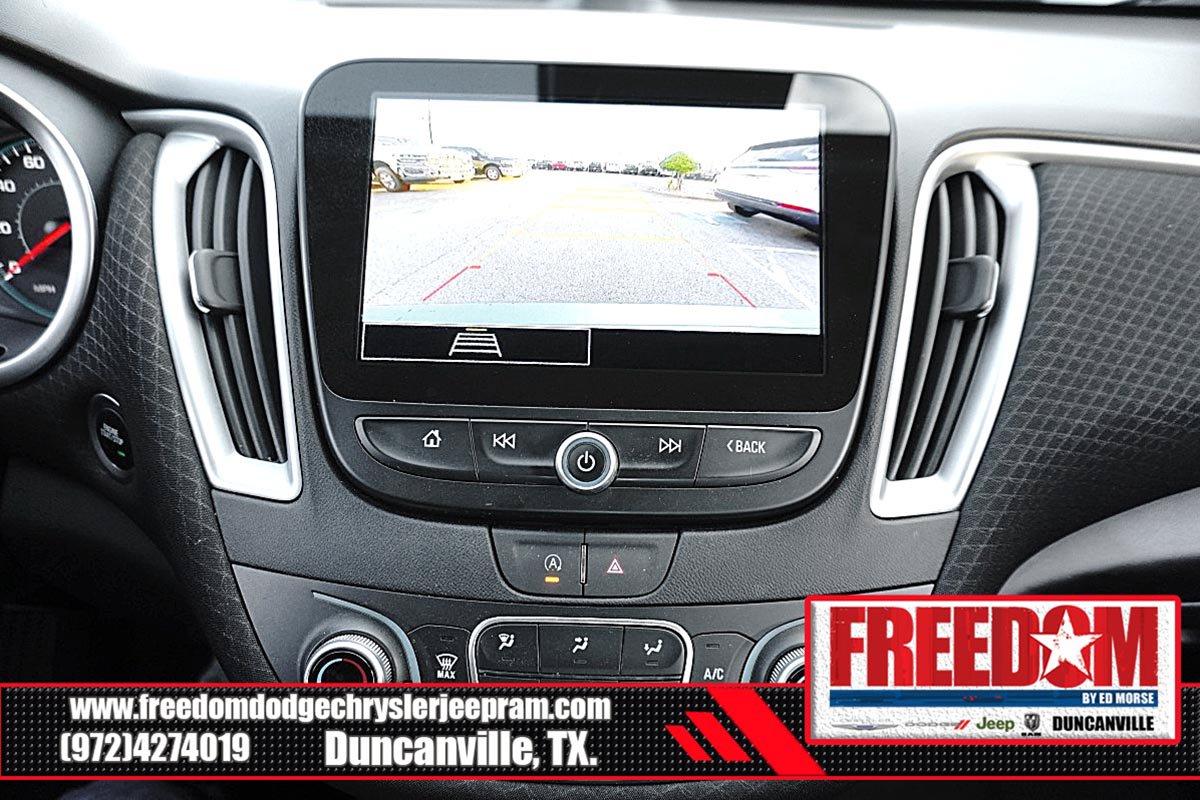 Used 2025 Chevrolet Malibu LT FWD image 19