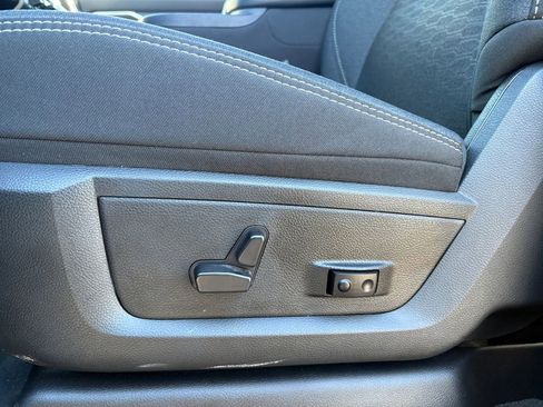 New 2025 RAM 2500 Big Horn image 12