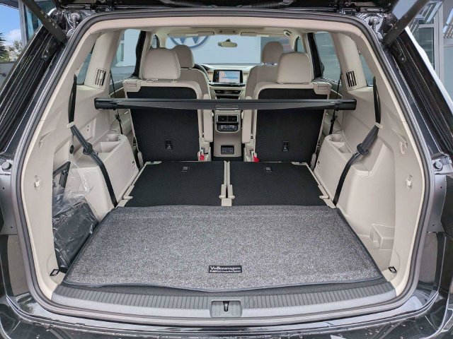 New 2026 Volkswagen Atlas SE FWD image 13
