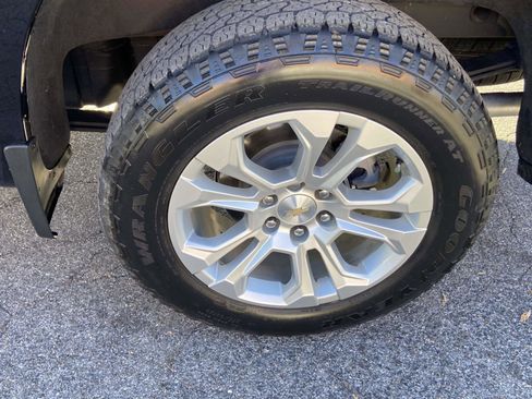 Certified 2023 Chevrolet Silverado 1500 LTZ image 29