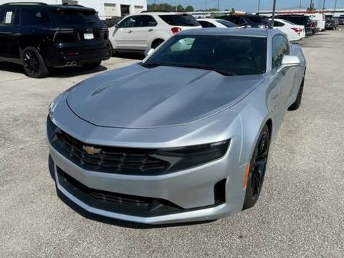 Used 2019 Chevrolet Camaro LT RWD image 5