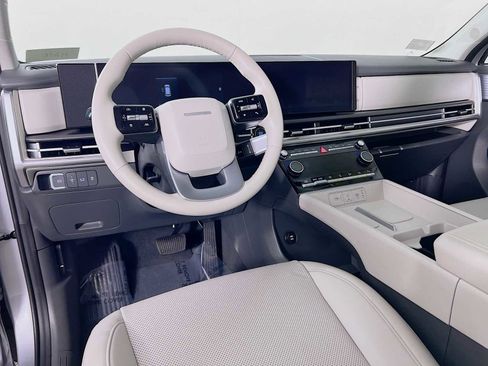 Certified 2025 Hyundai Santa Fe SEL image 9