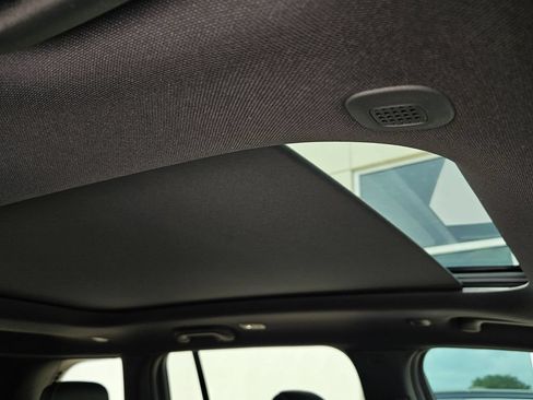 New 2026 Jeep Grand Cherokee Limited AWD/4WD image 8