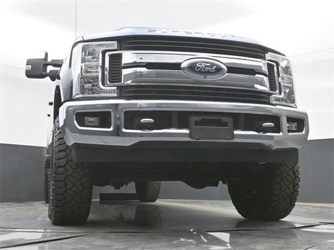 Used 2019 Ford F250 XLT w/ XLT Premium Package image 43