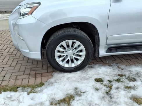 Used 2016 Lexus GX 460 w/ Premium Package AWD/4WD image 4