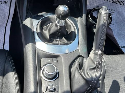 Used 2022 MAZDA MX-5 Miata RF Grand Touring RWD image 20