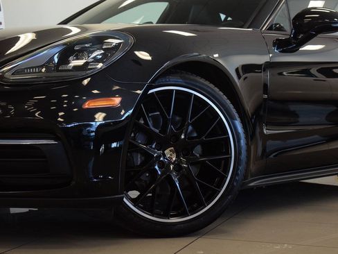 Used 2018 Porsche Panamera 4 AWD/4WD image 23