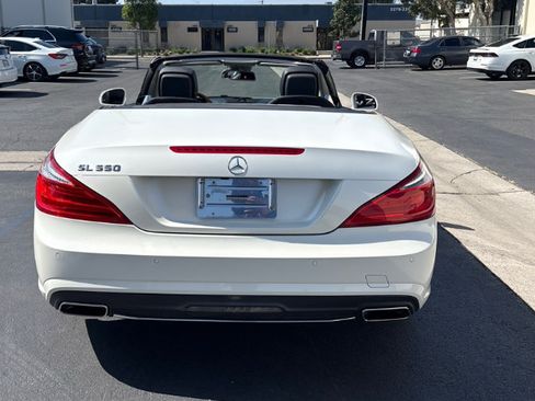 Used 2016 Mercedes-Benz SL 550 w/ Driver Assistance Package image 14