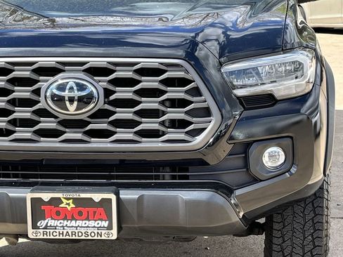 Used 2022 Toyota Tacoma TRD Off-Road w/ Technology Package image 8